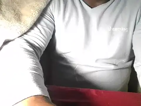 Snapshot of Dube501 chatting on 02/26/25, 07:38 Dube501 online show from 02/26/25, 07:38