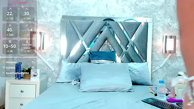 Luxury Woman online show from 02/13/25, 01:29