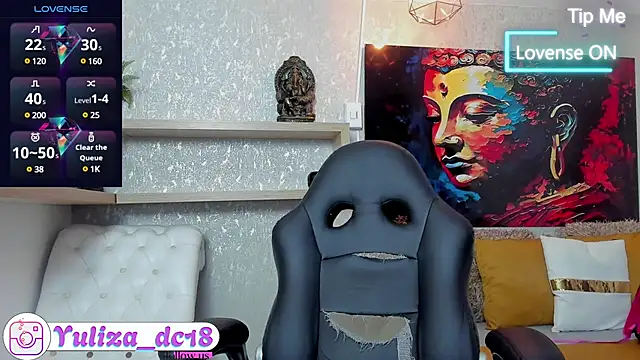 Luxury Woman online show from 03/12/25, 02:56