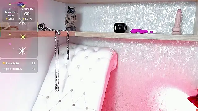 Luxury Woman online show from 03/20/25, 02:08