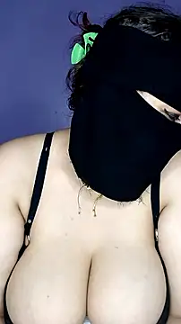 Snapshot of shosho500500 chatting on 11/03/25, 08:37 shosho500500 online show from 11/03/25, 08:37