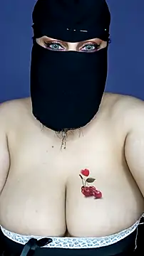 Snapshot of shosho500500 chatting on 11/04/25, 09:58 shosho500500 online show from 11/04/25, 09:58