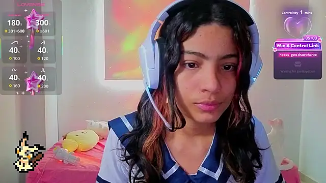 Lovelyamyy online show from 12/18/25, 09:32