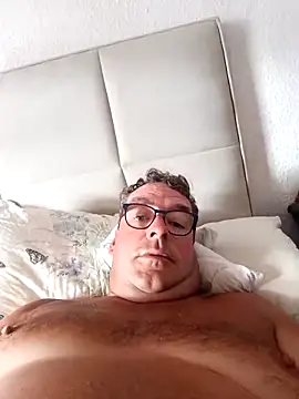 Snapshot of MountJohnXL chatting on 03/12/25, 09:55 MountJohnXL online show from 03/12/25, 09:55