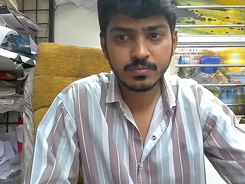 Snapshot of cute_modell chatting on 11/07/25, 12:05 cute modell online show from 11/07/25, 12:05