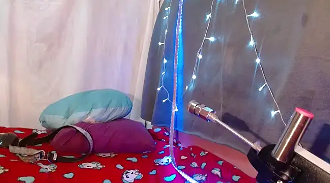 Snapshot of kattislut77 chatting on 03/14/25, 08:49 kattislut77 online show from 03/14/25, 08:49