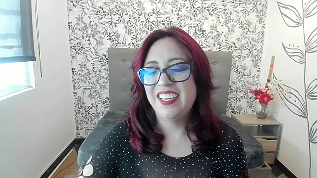 Victoria Adamns online show from 03/10/25, 02:37