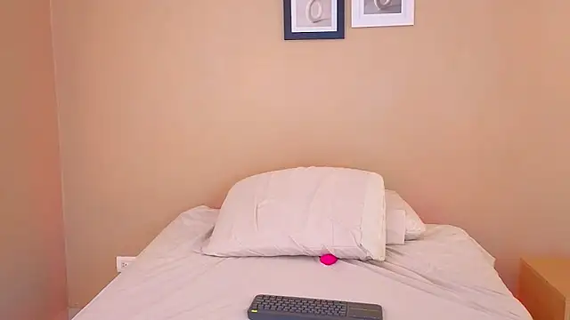 Snapshot of mr_danni chatting on 03/07/25, 08:55 mr danni online show from 03/07/25, 08:55