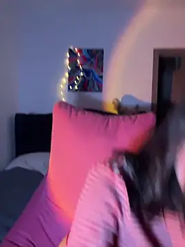 Snapshot of Mylaya chatting on 01/19/25, 06:10 Mylaya online show from 01/19/25, 06:10