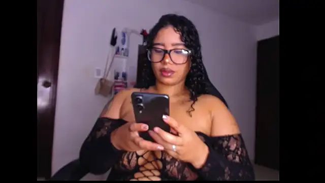 leslycarsson online show from 11/16/25, 01:00