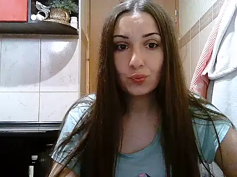 Snapshot of Yuliia30 chatting on 09/24/25, 02:09 Yuliia30 online show from 09/24/25, 02:09