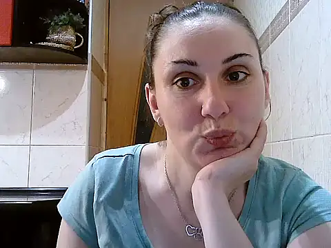 Yuliia30 online show from 04/09/26, 06:24