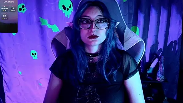 Kimlennox  online show from 12/16/25, 02:22