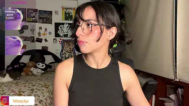 B0nnie H0ney online show from 04/23/26, 02:24