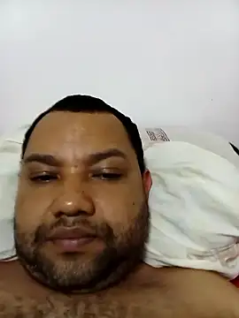 Snapshot of Marcio2235 chatting on 09/24/25, 03:54 Marcio2235 online show from 09/24/25, 03:54