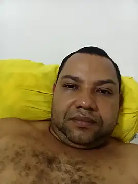 Snapshot of Marcio2235 chatting on 12/18/25, 06:52 Marcio2235 online show from 12/18/25, 06:52