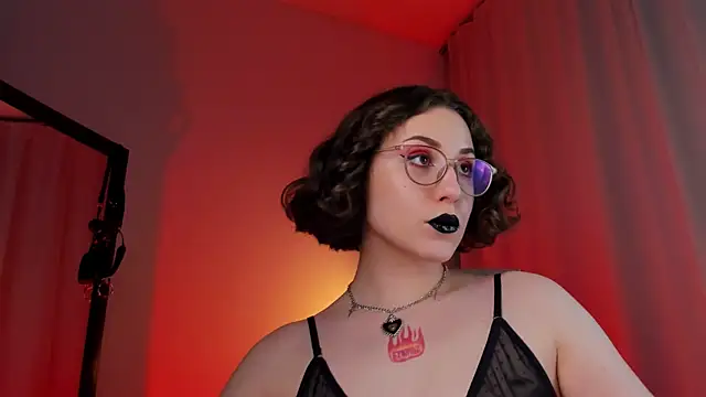 Snapshot of Eva_Moss_ chatting on 03/05/25, 03:18 Eva Moss online show from 03/05/25, 03:18