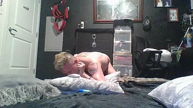 AQuickPhyx online show from 04/18/26, 06:39