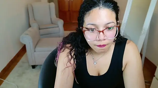 Snapshot of SelenaBlumX chatting on 01/25/25, 09:35 SelenaBlumX online show from 01/25/25, 09:35