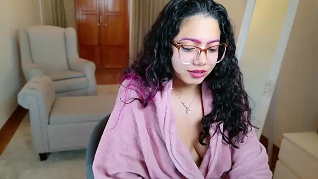 Snapshot of SelenaBlumX chatting on 01/29/25, 01:37 SelenaBlumX online show from 01/29/25, 01:37