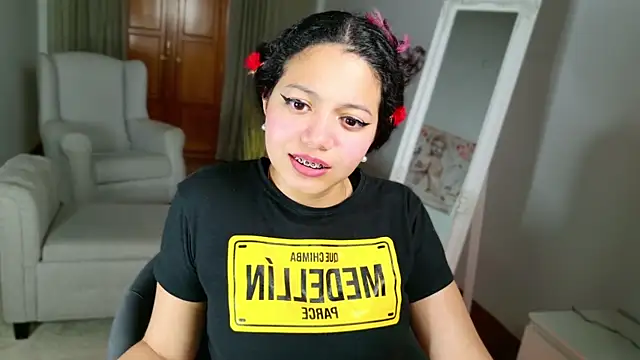 Snapshot of SelenaBlumX chatting on 02/09/25, 01:11 SelenaBlumX online show from 02/09/25, 01:11