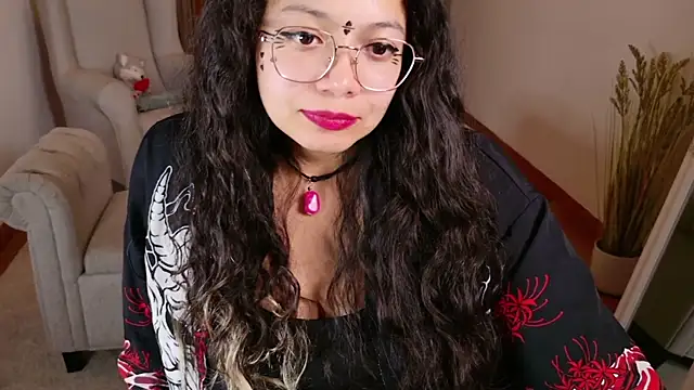 Snapshot of SelenaBlumX chatting on 11/05/25, 09:48 SelenaBlumX online show from 11/05/25, 09:48