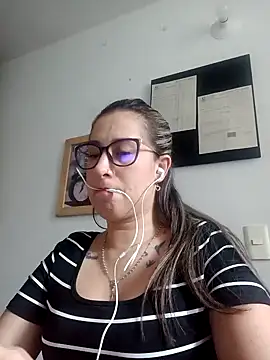 CHARLOTTE 1711 online show from 01/21/25, 10:19