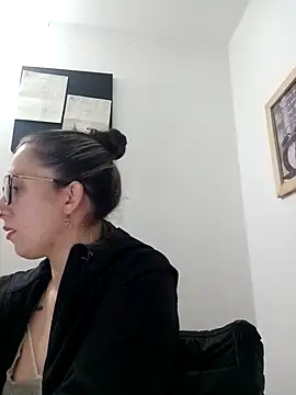 CHARLOTTE 1711 online show from 03/21/25, 03:22