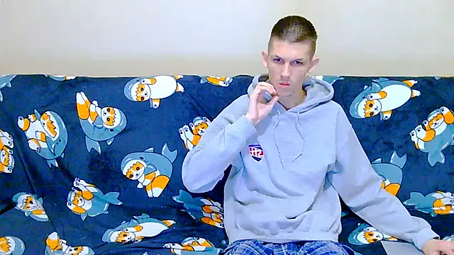 Lester Broo online show from 10/10/25, 09:14