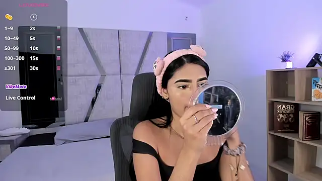 BellaaStorm online show from 09/16/25, 01:34