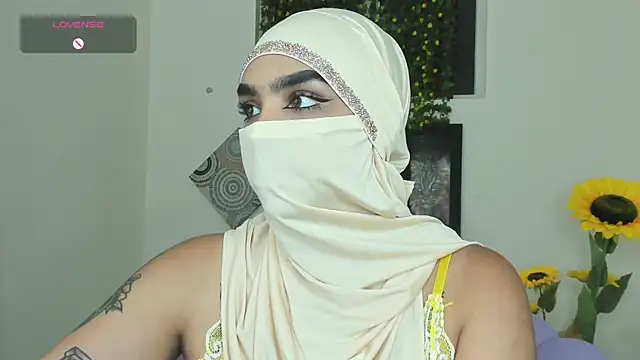 Snapshot of Maissa_Alabi chatting on 09/23/25, 06:55 Maissa Alabi online show from 09/23/25, 06:55