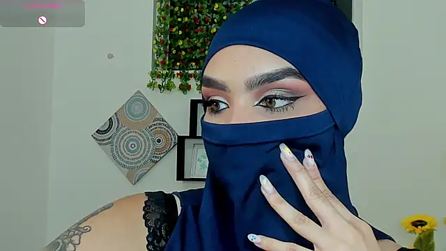 Snapshot of Maissa_Alabi chatting on 09/30/25, 05:07 Maissa Alabi online show from 09/30/25, 05:07