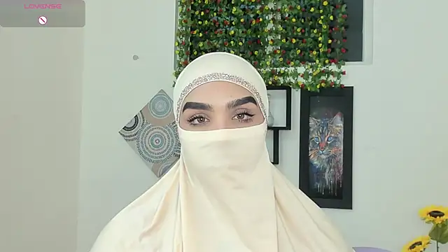 Snapshot of Maissa_Alabi chatting on 10/06/25, 06:16 Maissa Alabi online show from 10/06/25, 06:16