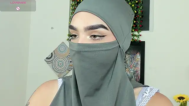 Snapshot of Maissa_Alabi chatting on 10/12/25, 06:40 Maissa Alabi online show from 10/12/25, 06:40