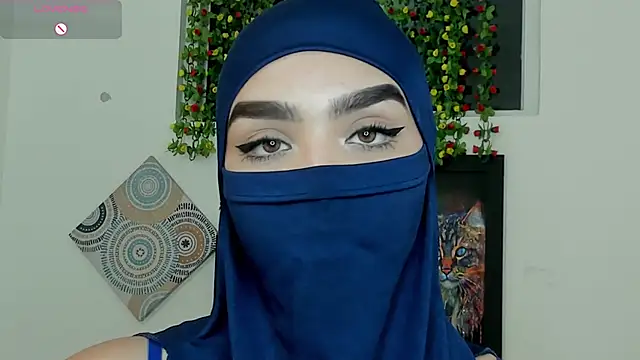 Snapshot of Maissa_Alabi chatting on 10/15/25, 06:19 Maissa Alabi online show from 10/15/25, 06:19