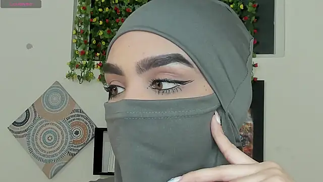 Snapshot of Maissa_Alabi chatting on 10/16/25, 04:30 Maissa Alabi online show from 10/16/25, 04:30