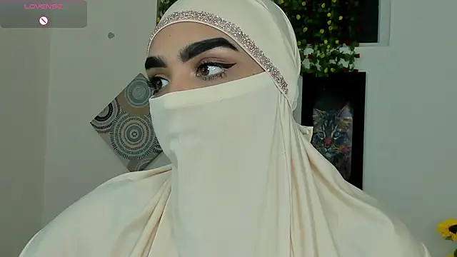 Snapshot of Maissa_Alabi chatting on 11/06/25, 07:15 Maissa Alabi online show from 11/06/25, 07:15