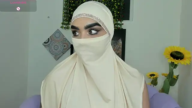 Snapshot of Maissa_Alabi chatting on 11/10/25, 06:40 Maissa Alabi online show from 11/10/25, 06:40