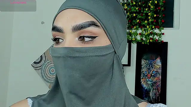 Snapshot of Maissa_Alabi chatting on 11/23/25, 05:02 Maissa Alabi online show from 11/23/25, 05:02