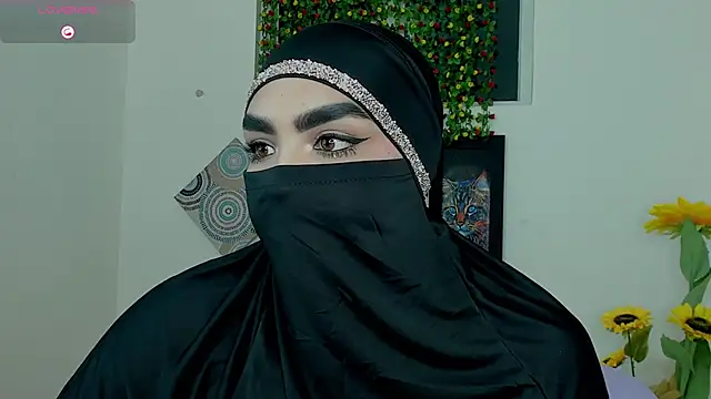 Snapshot of Maissa_Alabi chatting on 11/30/25, 05:39 Maissa Alabi online show from 11/30/25, 05:39