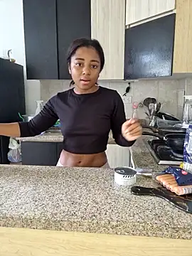 avis lara online show from 01/16/26, 06:23