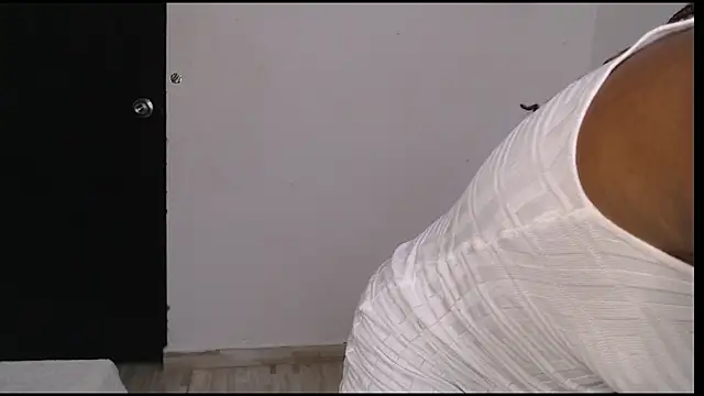 avis lara online show from 03/31/26, 08:20