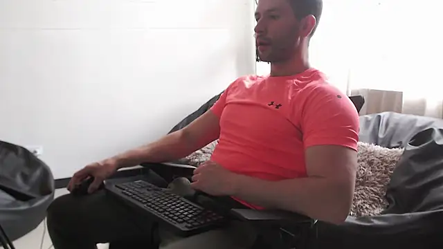 hairyncuteass online show from 01/15/25, 08:05