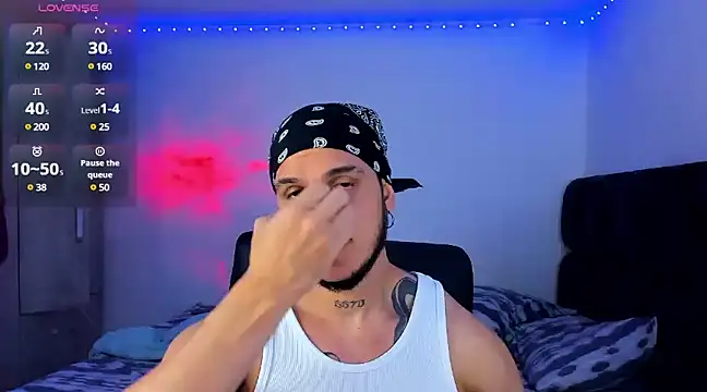 Snapshot of austinoficial chatting on 01/22/25, 02:04 austinoficial online show from 01/22/25, 02:04