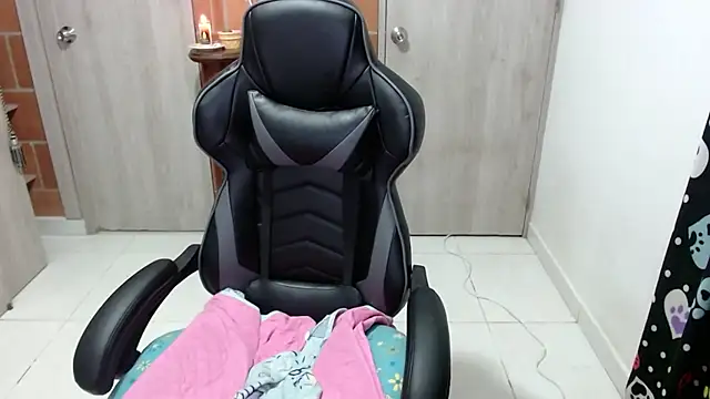 Princezzlove3 online show from 02/06/25, 12:00