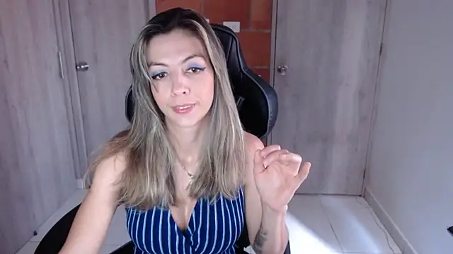 Princezzlove3 online show from 03/08/25, 03:35