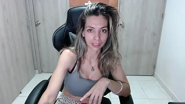 Princezzlove3 online show from 03/20/25, 01:35