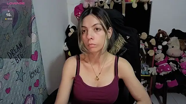 Princezzlove3 online show from 11/27/25, 12:24