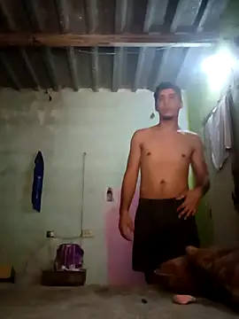 Snapshot of Maguito02 chatting on 09/13/25, 03:23 Maguito02 online show from 09/13/25, 03:23