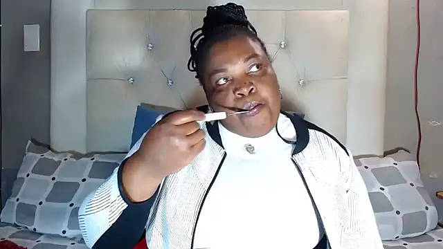 omalicha98 online show from 05/21/26, 06:31